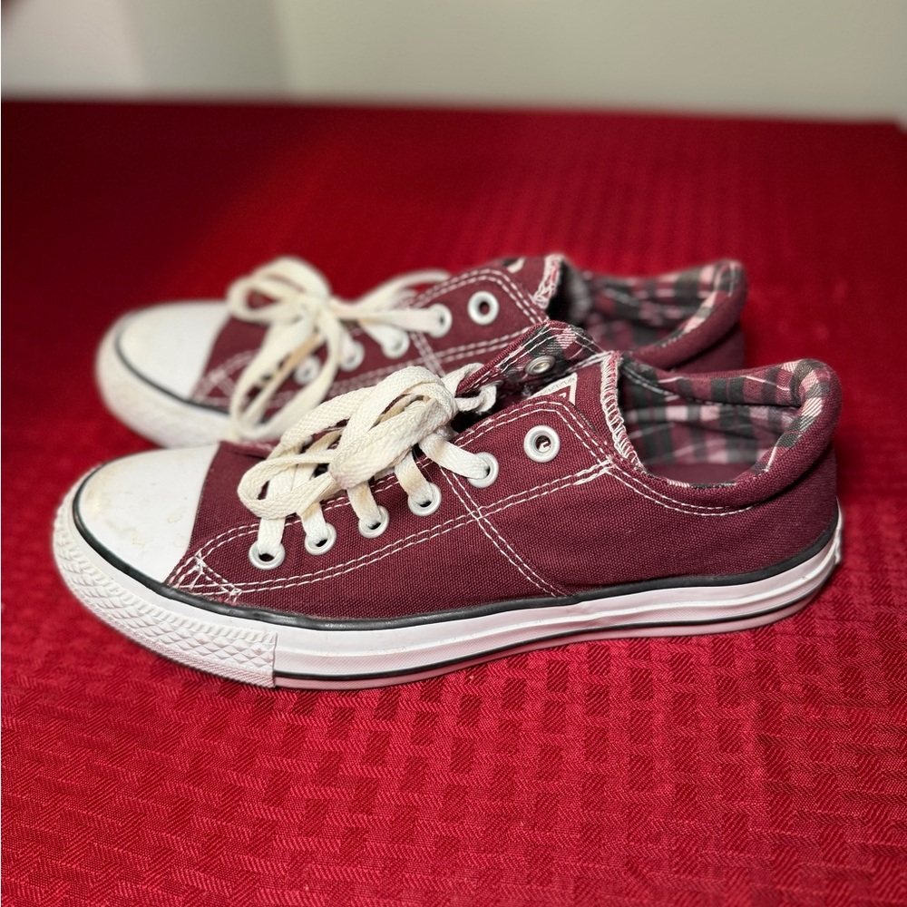Converse Burgundy All Stars